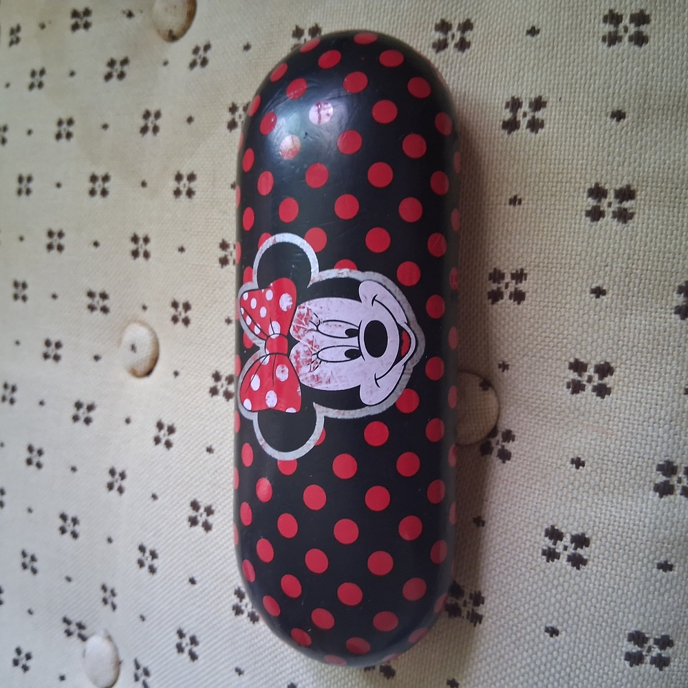 Black and Red Polka Dot Glasses Case
